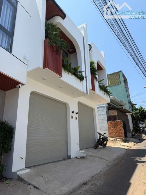 Căn nhà 1 mê hẻm 53 Phạm Ngũ Lão - Lên ngã 6 2km - 6