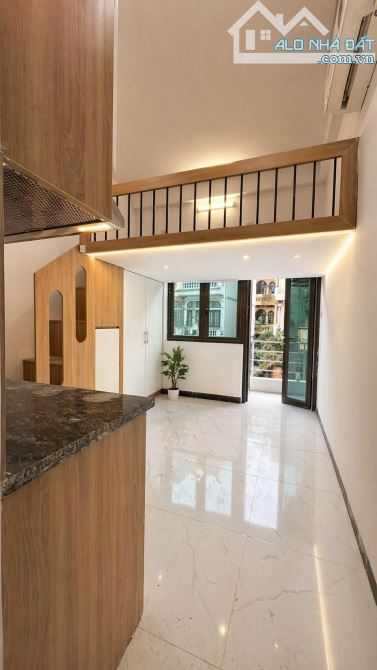 Hiếm! Toà CHDV Hào Nam 75m2*7T, MT 7M, 15 phòng KK, gần phố, đủ PCCC, dòng tiền 8%/năm!