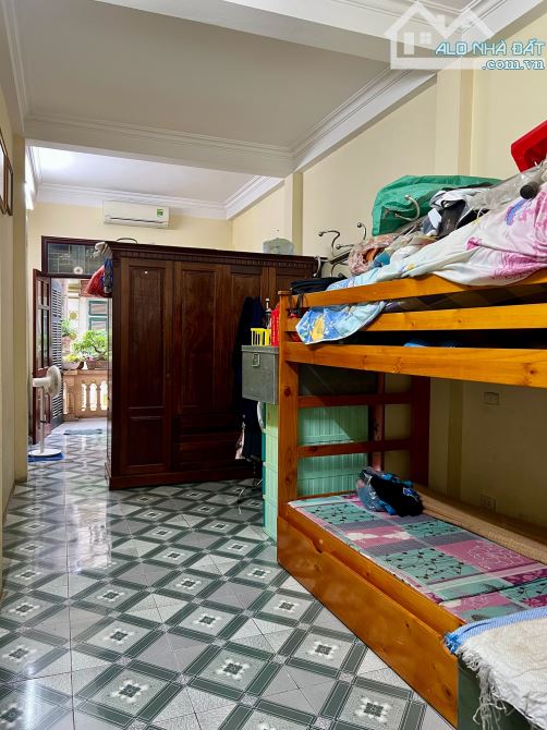 Bán nhà Kim Mã 48m2, dân xây chắc chắn, 2 mặt ngõ, lắp được thang máy giá chỉ 9,2 tỷ