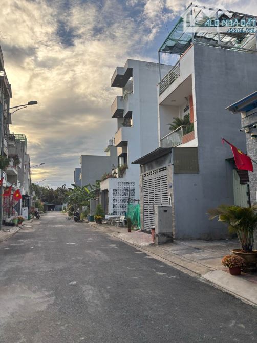 Bán đất  trong khu dân cư Nam Khang ,nguyễn duy trinh ,diện tích 56m2 ,chỉ với giá 4ty4 tl - 1