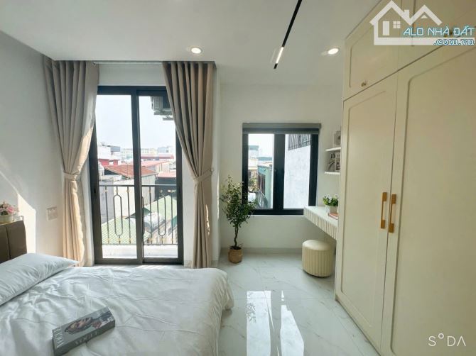 BÁN TÒA CCMN NGUYỄN NGỌC VŨ 60M2 7T 17 PHÒNG CHO THUÊ GẦN 100TR/TH - HÍA 19,9 TỶ CÓ TL - 1