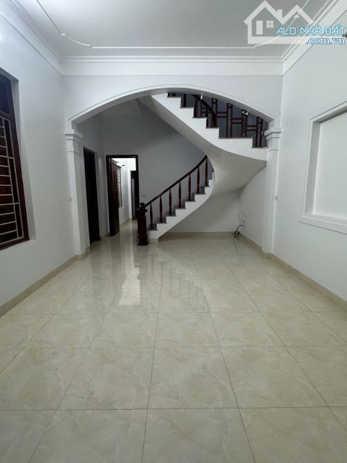 💰 11 TỶ SỞ HỮU NGAY 129M² – NGỌC ĐỘNG – NHÀ 4 TẦNG – Ô TÔ TRÁNH - 1