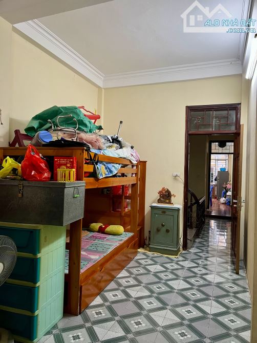 Bán nhà Kim Mã 48m2, dân xây chắc chắn, 2 mặt ngõ, lắp được thang máy giá chỉ 9,2 tỷ