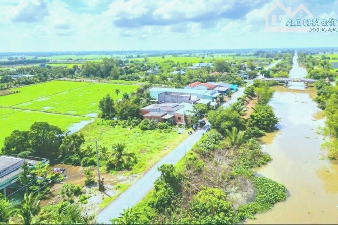 HÀNG VIP, chỉ 870tr sở hữu 600m² đất thổ vườn View Kênh Mới - 3