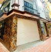Căn góc 5 tầng gần bến xe Kim Mã cũ, nhà mới đập hộp vào ở luôn