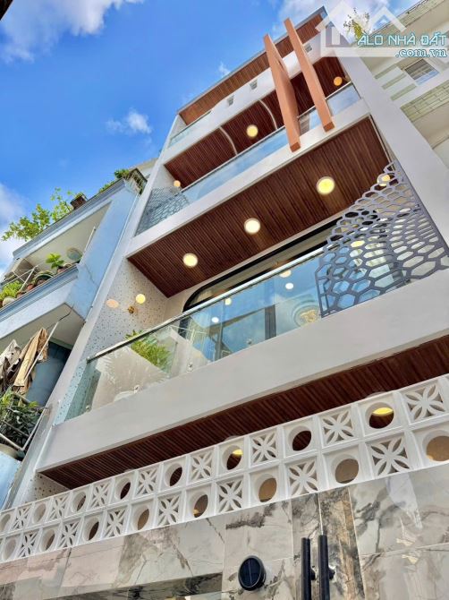 Bán Nhà Phú Nhuận - Phan Đình Phùng - Sát Hẻm Xe Hơi - Gần Quận 1 - 4 Tầng 52m2