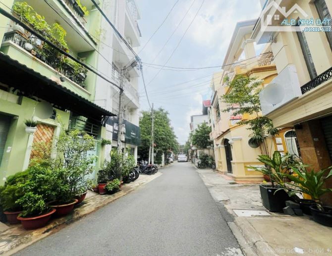 QUÁ NGON, NHÀ HẺM XE HƠI, 5 tầng, Phường Đức Nhuận, Phú Nhuận