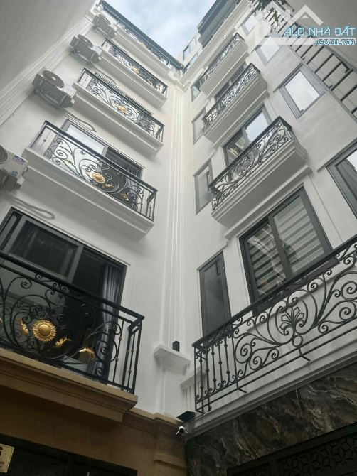 BÁN NHÀ DÒNG TIỀN CCMN – TÂY SƠN – ĐỐNG ĐA – DT:87m2 Xây  7 tầng-24PKK-1,6 tỷ/năm,
