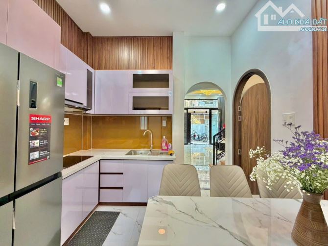 Bán Nhà Phú Nhuận - Phan Đình Phùng - Sát Hẻm Xe Hơi - Gần Quận 1 - 4 Tầng 52m2 - 2