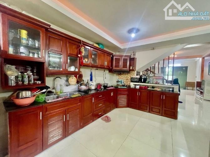 💥 CẮT LỖ SÂU! NHÀ 4 TẦNG – 115M² – MT HÀN THUYÊN – GẦN LÊ THANH NGHỊ. CHỈ NHỈNH 10 TỶ - 2