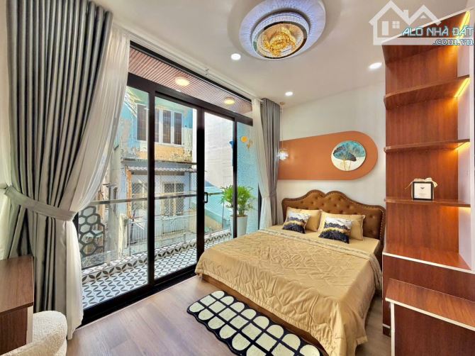 Bán Nhà Phú Nhuận - Phan Đình Phùng - Sát Hẻm Xe Hơi - Gần Quận 1 - 4 Tầng 52m2 - 4