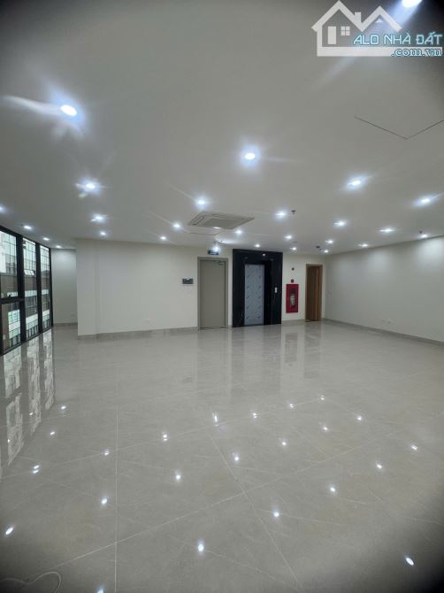 Bán Tòa Văn Phòng Lê Văn Lương Xây Mới 125m2 8 Tầng Nổi 1 Tum 1 Hầm Lô Góc Mặt Tiền 12M - 5