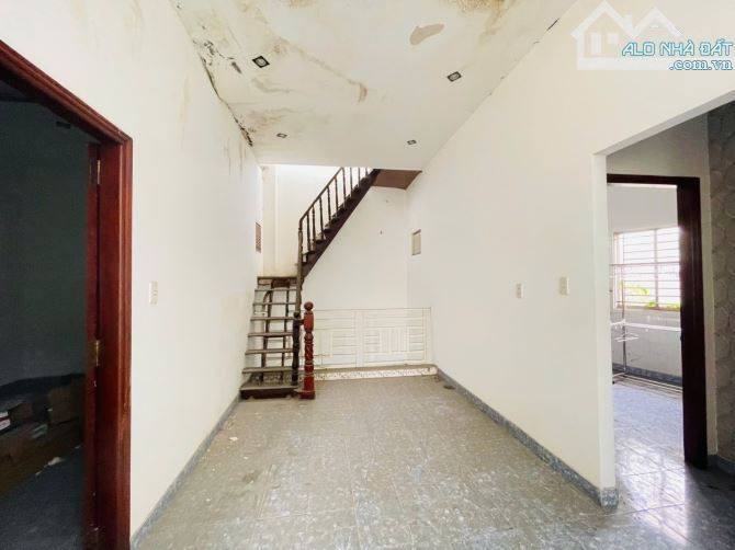 Nhà 3 tầng MT Lê Đình Quản Q2 - 125M2 4PN - GIÁ 14.5 Tỷ - 1