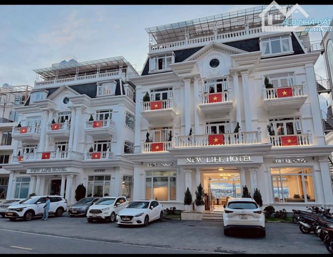 BÁN KHÁCH SẠN VIEW TOÀN THÀNH PHỐ ĐỐNG ĐA ĐÀ LẠT