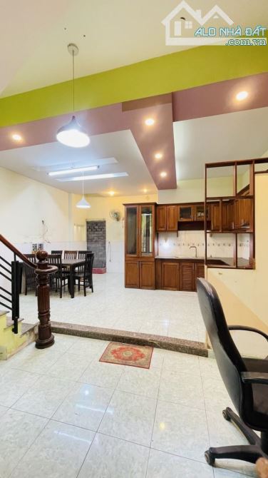 📍🚘Nhà 3 tầng 105m2 ngay Thống Nhất Gò Vấp chỉ 7.x Tỷ sát HXH.