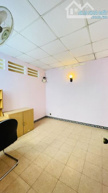 📍🚘Nhà 3 tầng 105m2 ngay Thống Nhất Gò Vấp chỉ 7.x Tỷ sát HXH. - 1