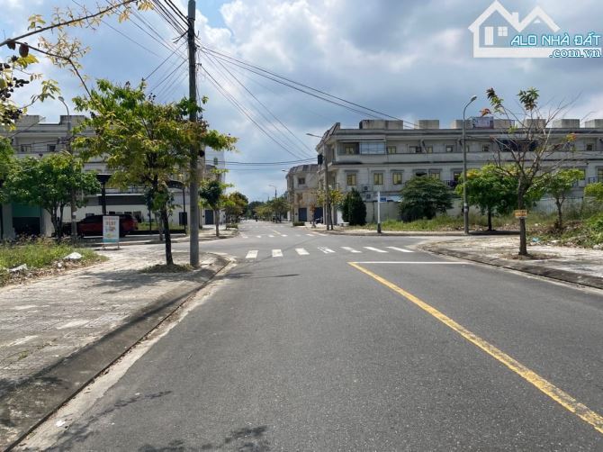 Bán Đất Nguyễn Thành Long – Bàu Tràm, 90m², Gần Hồ, Khu Dân Cư Đông - 2