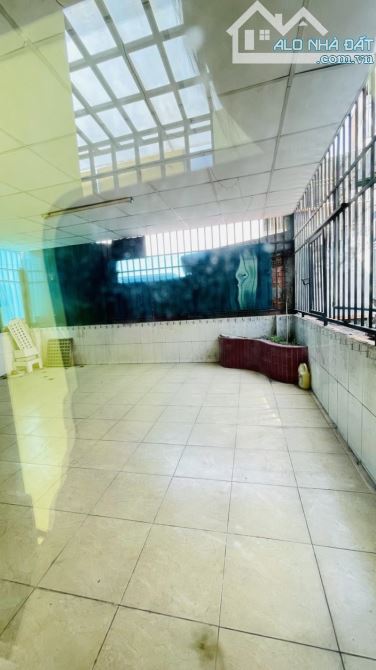 📍🚘Nhà 3 tầng 105m2 ngay Thống Nhất Gò Vấp chỉ 7.x Tỷ sát HXH. - 3