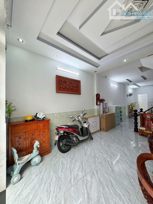 BÁN NHÀ TÔ KÝ - TÂN XUÂN - 2 TẦNG 83M2 ( 5M X 17) - 5.75 tỷ - 3
