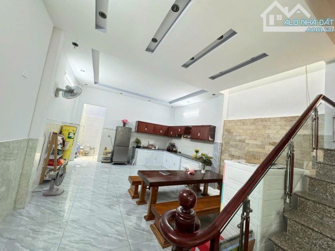 BÁN NHÀ TÔ KÝ - TÂN XUÂN - 2 TẦNG 83M2 ( 5M X 17) - 5.75 tỷ - 4