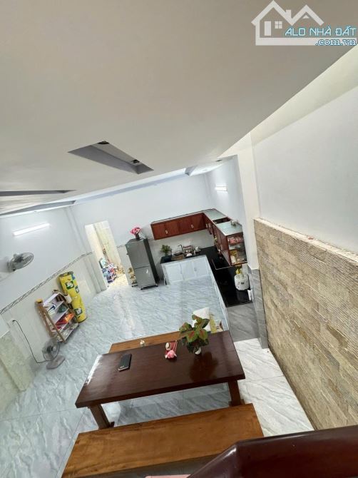 BÁN NHÀ TÔ KÝ - TÂN XUÂN - 2 TẦNG 83M2 ( 5M X 17) - 5.75 tỷ - 5