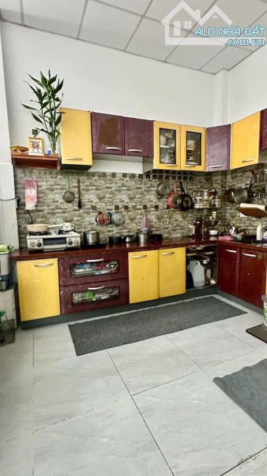 HOT HOT NHÀ 4M x 21M -  4 TẦNG- GIÁ 5,3 TỶ - 8