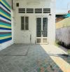 Nhà cấp 4, 130m² 4 phòng, sân rộng xe hơi, sổ riêng