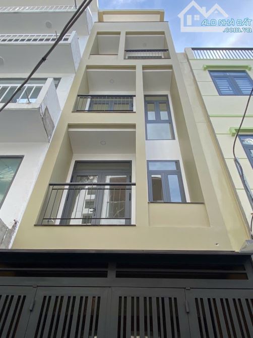 Bán Gấp Huỳnh Văn Bánh - Phan Đình Phùng.  4 Tầng 60m2 Giá 9 Tỷ Hẻm Xe Hơi Thông.. 4 Tầng