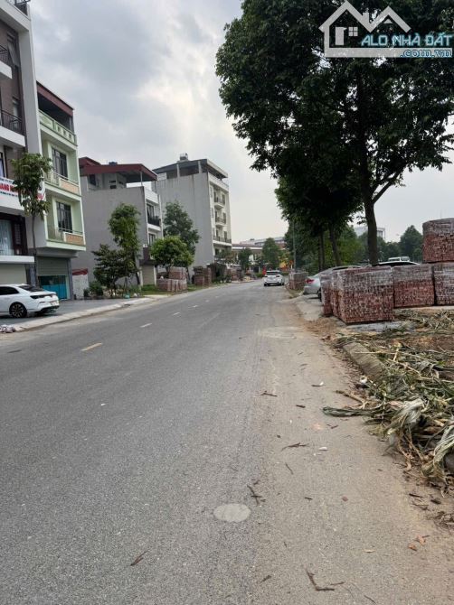Bán 62m đường Lê Văn Thịnh - đại phúc trục kinh doanh nhỉnh 9 tỷ