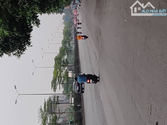 🌏BÌNH MINH- TRÂU QUỲ- GIA LÂM- BÁN ĐẤT TẶNG NHÀ CẤP 4-GIÁ ĐẦU TƯ- HẠT RẺ- DT 72m2 - CHỈ 5