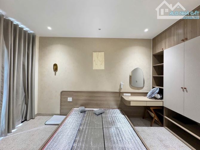 Bán Gấp Huỳnh Văn Bánh - Phan Đình Phùng.  4 Tầng 60m2 Giá 9 Tỷ Hẻm Xe Hơi Thông.. 4 Tầng - 1