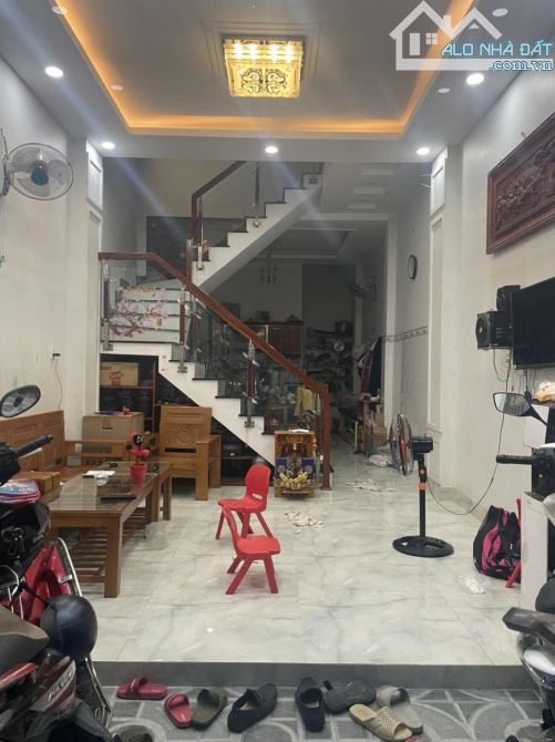 Bán nhà 1 trệt 1 lầu 4x13m giá 4,5 tỷ Đường 6m Huỳnh Thị Hai - 1