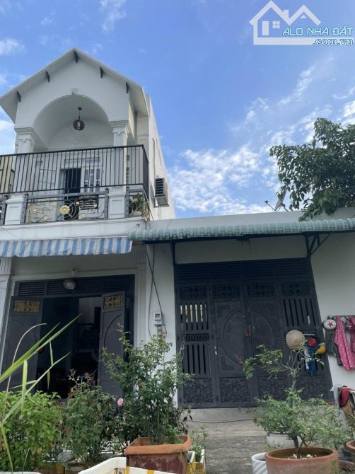 Bán nhà 1 trệt 1 lầu còn mới 4x13m giá 4,5 tỷ Đường 6m Huỳnh Thị Hai - 2