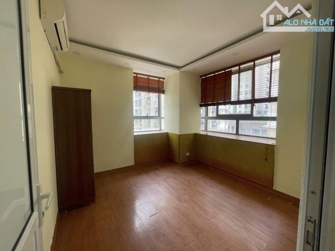 Cho thuê chung cư CT2 VOV Mễ Trì - 74m2/2PN - 3