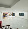 Nguyễn Chính DT 84 m2. 7 tầng thang máy . MT 8 m. Giá