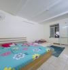 Phố Đại La, đường thông, DT 61.6m2, 3 tầng, MT 4.6m, giá 16.2 tỷ.