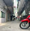 Bán nhà Ngô gia Tự, Việt Hưng, 36m², Ngõ thông, cực nông, Gần ô tô tránh