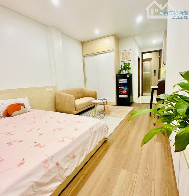 Bán toà CHDV Ngọc Khánh 47m2 *8T * TM * 12 căn hộ kk, 25m ra ô tô tránh gần ĐH RMIT, PCCC