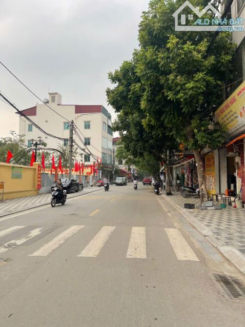 TUYỆT ĐỈNH TÂY HỒ - MẶT ĐƯỜNG PHÚ GIA 3 Ô TÔ TRÁNH - SIÊU VÍP TÒA VĂN PHÒNG -2 THOÁNG