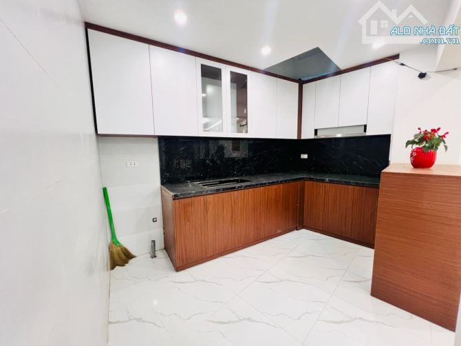BÁN GẤP NHÀ DÂN XÂY LÔ GÓC THOÁNG 8M RA ĐƯỜNG Ô TÔ PHỐ XUÂN ĐỈNH 42M*5T GIÁ 9.760TỶ - 1