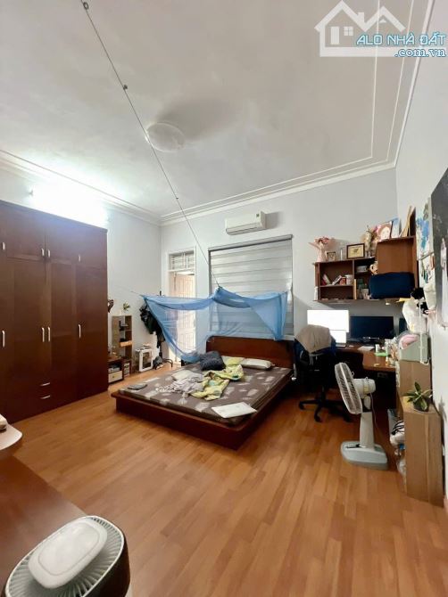 Bán nhà Trần Hưng Đạo, Hoàn Kiếm, 78m2*4 tầng, ô tô tránh, lô góc 3 thoáng, MT 4.8m, 42 tỷ