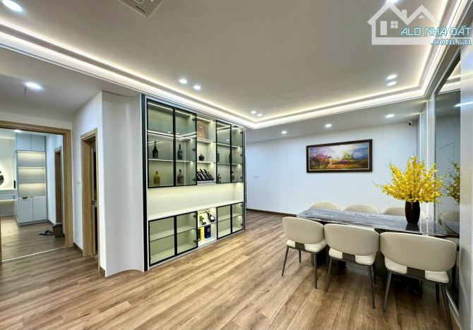 CĂN HỘ CAO CẤP Ở NGOẠI GIAO ĐOÀN TÒA NO4B T1 , TẦNG 20, 130m² 3PN+2WC, FULL NỘI THẤT, 14TỶ