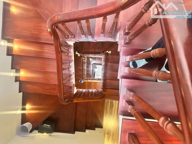 HOA HẬU - BIỆT THỰ - NGUYỄN ĐÌNH THI - TÂY HỒ - 93 M - 4 TẦNG - MẶT TIỀN 10 M - 82 TỶ