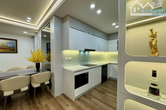 CĂN HỘ CAO CẤP Ở NGOẠI GIAO ĐOÀN TÒA NO4B T1 , TẦNG 20, 130m² 3PN+2WC, FULL NỘI THẤT, 14TỶ