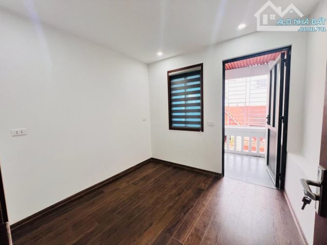 BÁN GẤP NHÀ DÂN XÂY LÔ GÓC THOÁNG 8M RA ĐƯỜNG Ô TÔ PHỐ XUÂN ĐỈNH 42M*5T GIÁ 9.760TỶ - 2