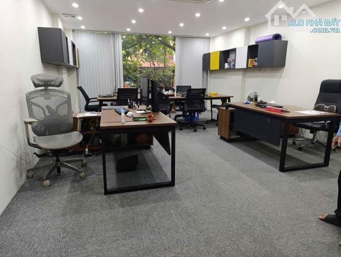 Bán nhà mặt ngõ 603 Lạc Long Quân - 8 tầng - Kinh doanh - 3 ô tô tránh