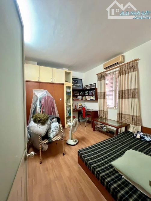 Bán nhà Trần Hưng Đạo, Hoàn Kiếm, 78m2*4 tầng, ô tô tránh, lô góc 3 thoáng, MT 4.8m, 42 tỷ