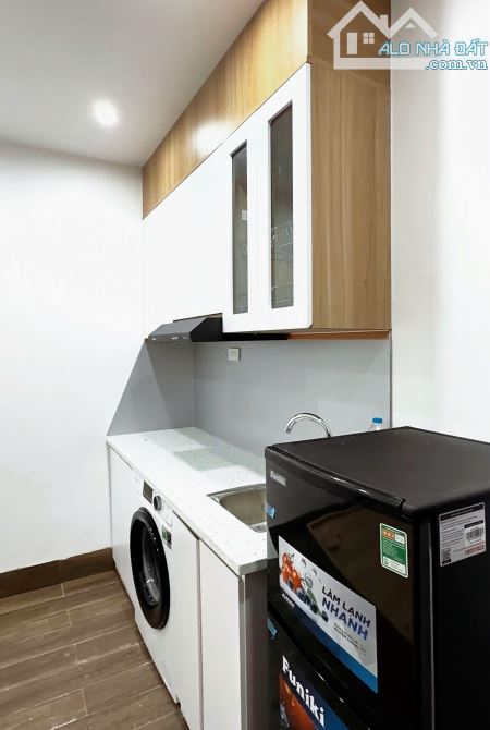 Toà CHDV Văn Cao, 115m2*7T, MT 6M, 21 phòng KK, ngõ 3 gác, đủ GPXD/PCCC, dòng tiền 7%/năm!