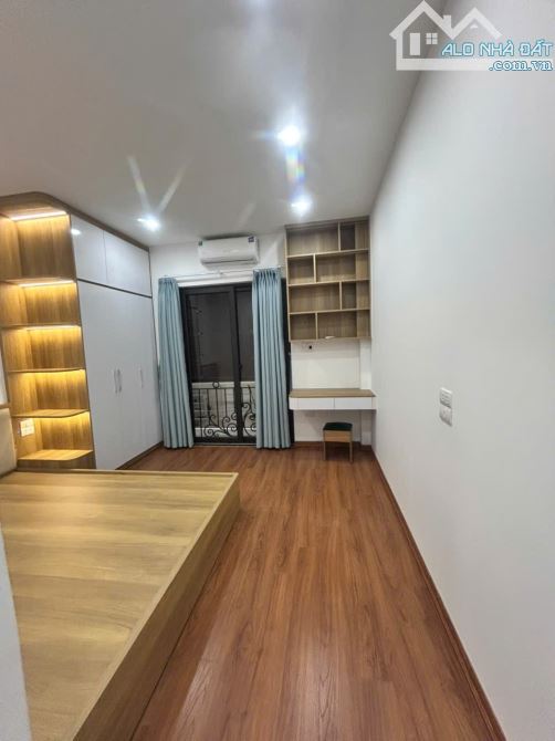 NHỈNH 6 TỶ - NHÂN CHÍNH - THANH XUÂN - 5 TẦNG MỚI ĐẸP - 3 PHÒNG NGỦ KHÉP KÍN - 3