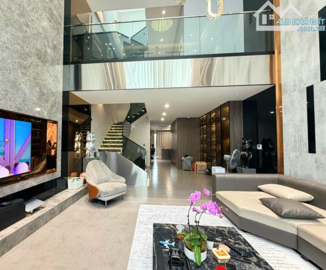 Đẹp từ kiến trúc đến cảm xúc bên trong tại ngõ 20 Nguyễn Công Hoan gần Đài THVN, Vinhomes